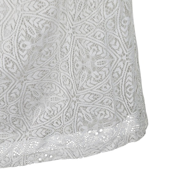 White House Black Market White Lace Ruffle Cold Shoulder‎ Top Size M - Picture 7 of 12